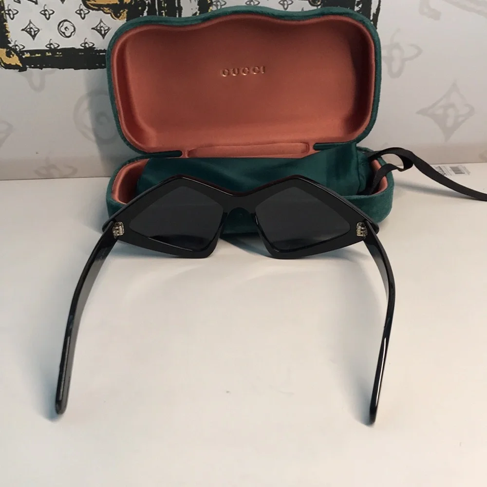 New Authentic Gucci Black Rhinestone Sunglasses. GG0496s 004 - Picture 8 of 14